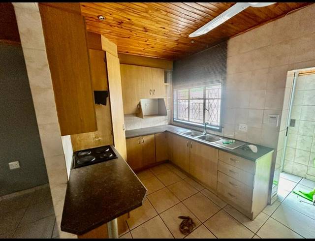 3 BEDROOM HOUSE FOR SALE IN VANDERBIJLPARK CW 6